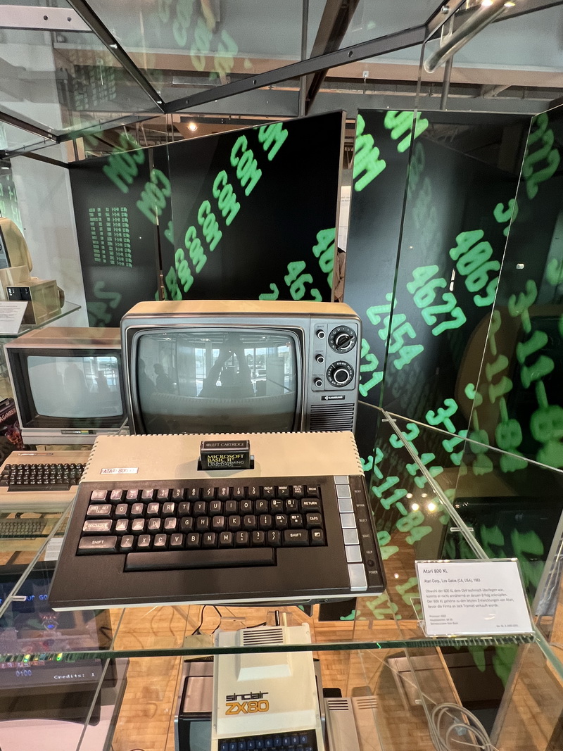 Atari 800XL Beschreibung.jpg